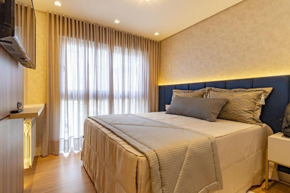 Rosa Edificio Bellagio Canela Com Infraestrutura Completa Apartment Exterior photo